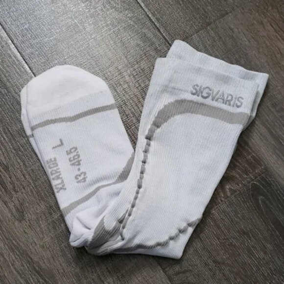 Sigvaris 412 Traverse Knee High Socks - 20-30 mmHg - Picture 2 of 4